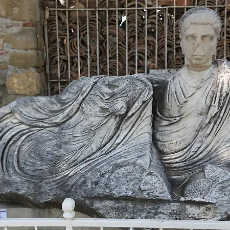 Ξενοδοχείο Lale Park 2*