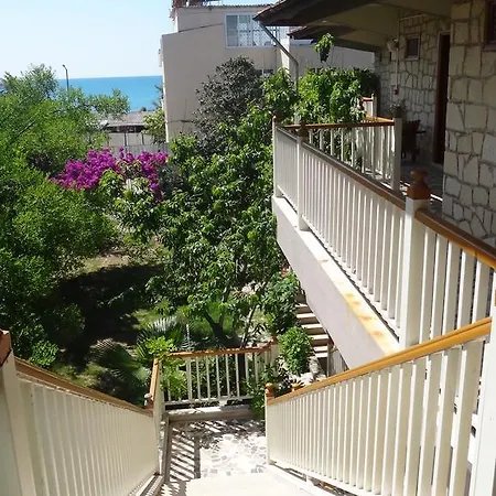 Ξενοδοχείο Lale Park