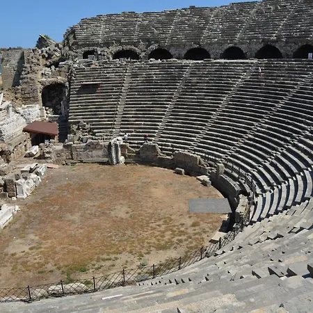 Ξενοδοχείο Lale Park 2*