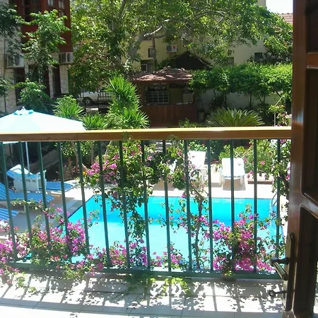 Hotel Lale Park 2*