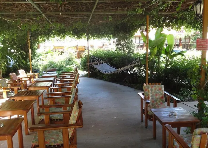 فندق Lale Park 2*