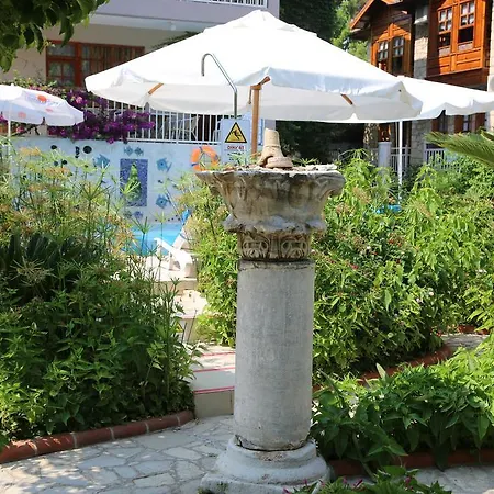 Hotell Lale Park Side